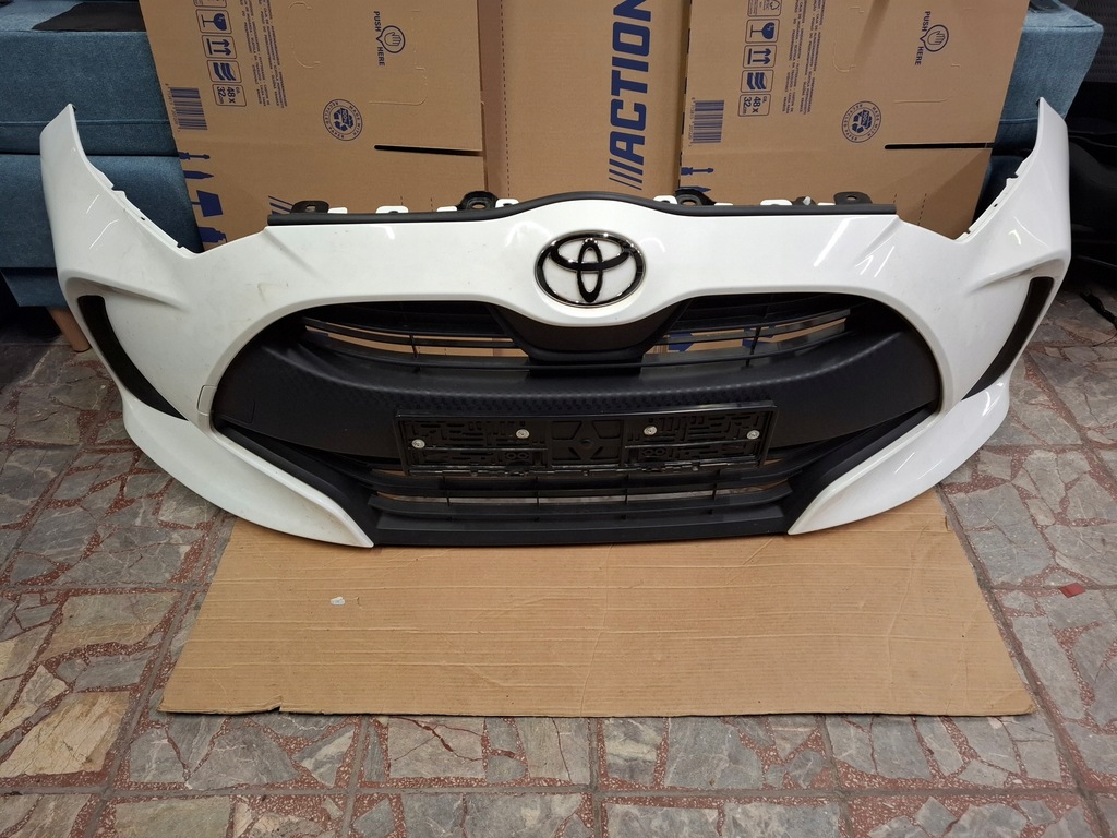 Front Bumper Front Toyota Yaris IV 20-25 R Varșovia - Koło - Poznań Product image