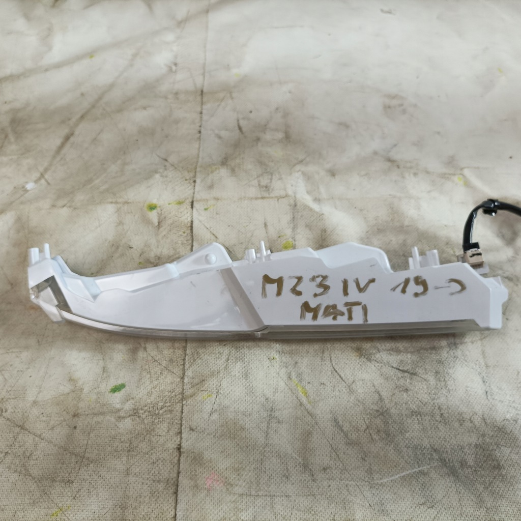 Mazda 3 IV 19- Indicator intermitent stânga SUA Product image