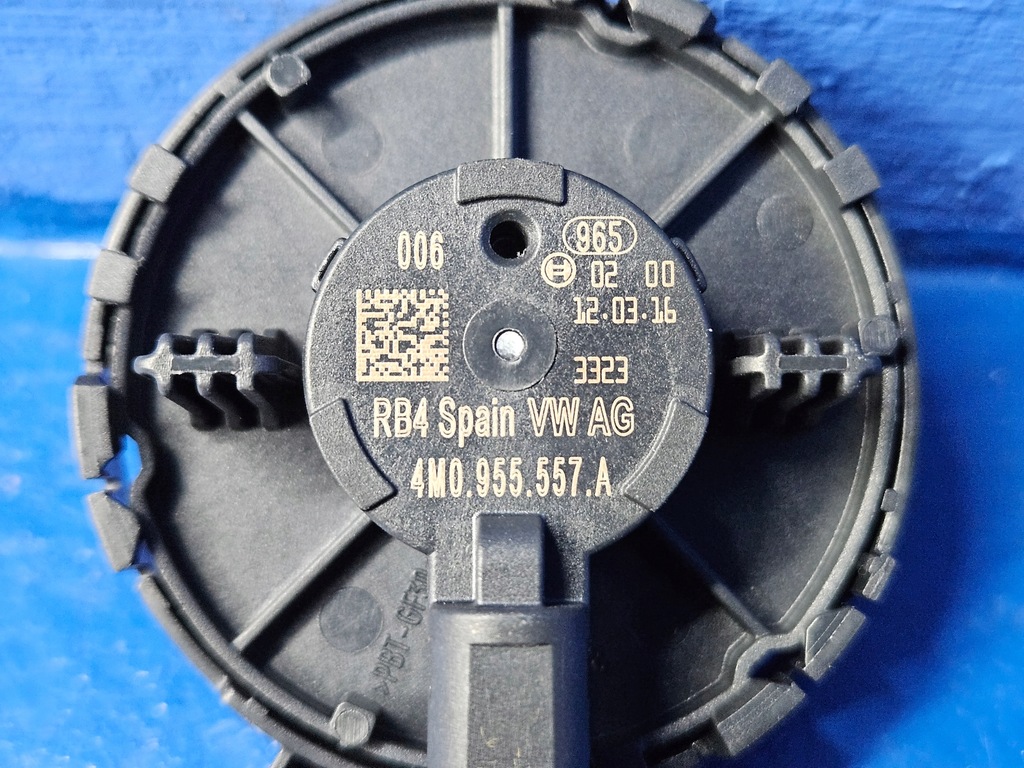 VW AUDI A4 B9 SEAT SKODA SENSOR DE IMPACT LATERAL 4M0955557A Product image