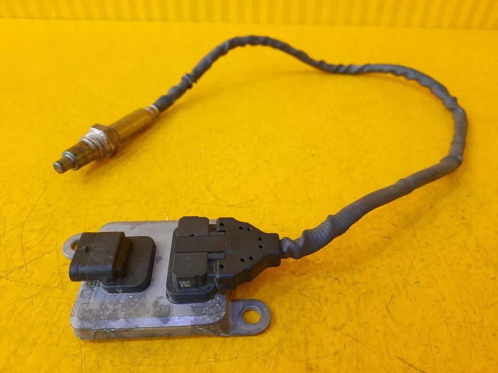 Mercedes W213 W205 SONDA LAMBDA A0009051512 Product image