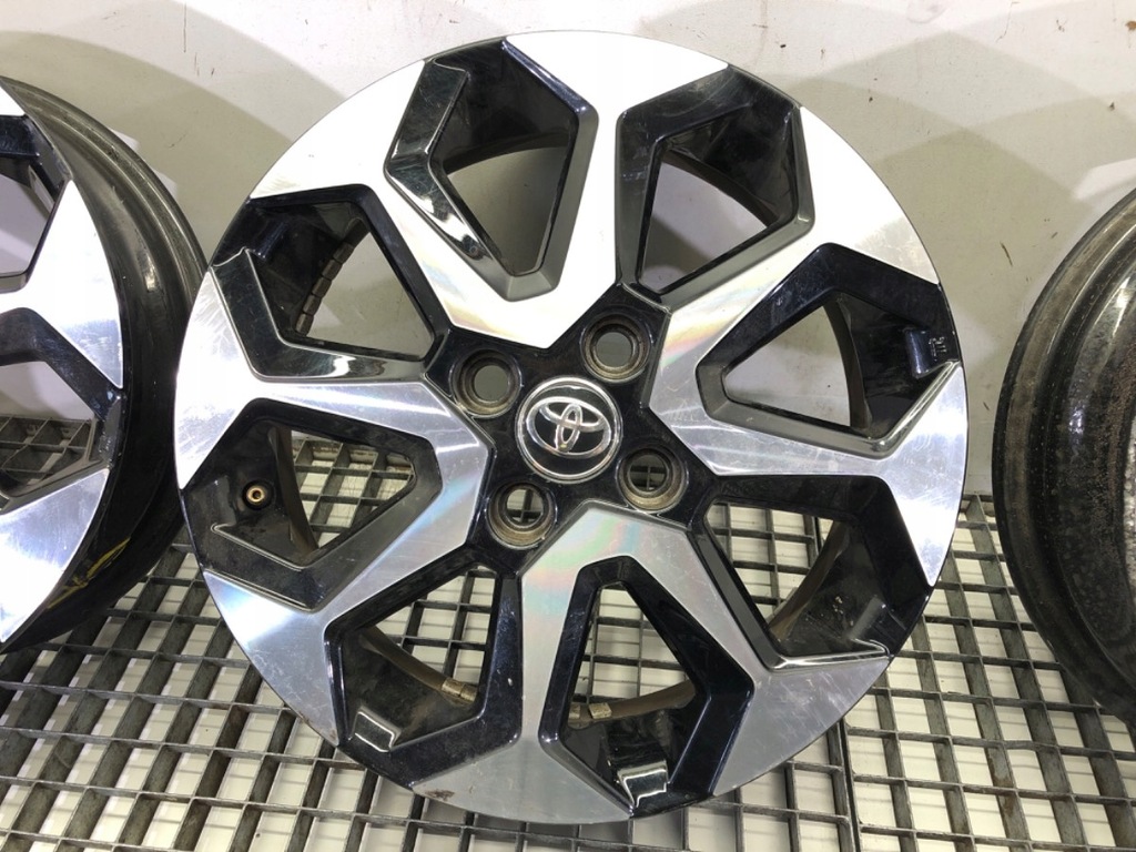 SET JANTE 15" 4.5J 4X100 ET35 42611-0H050 TOYOTA AYGO II Product image