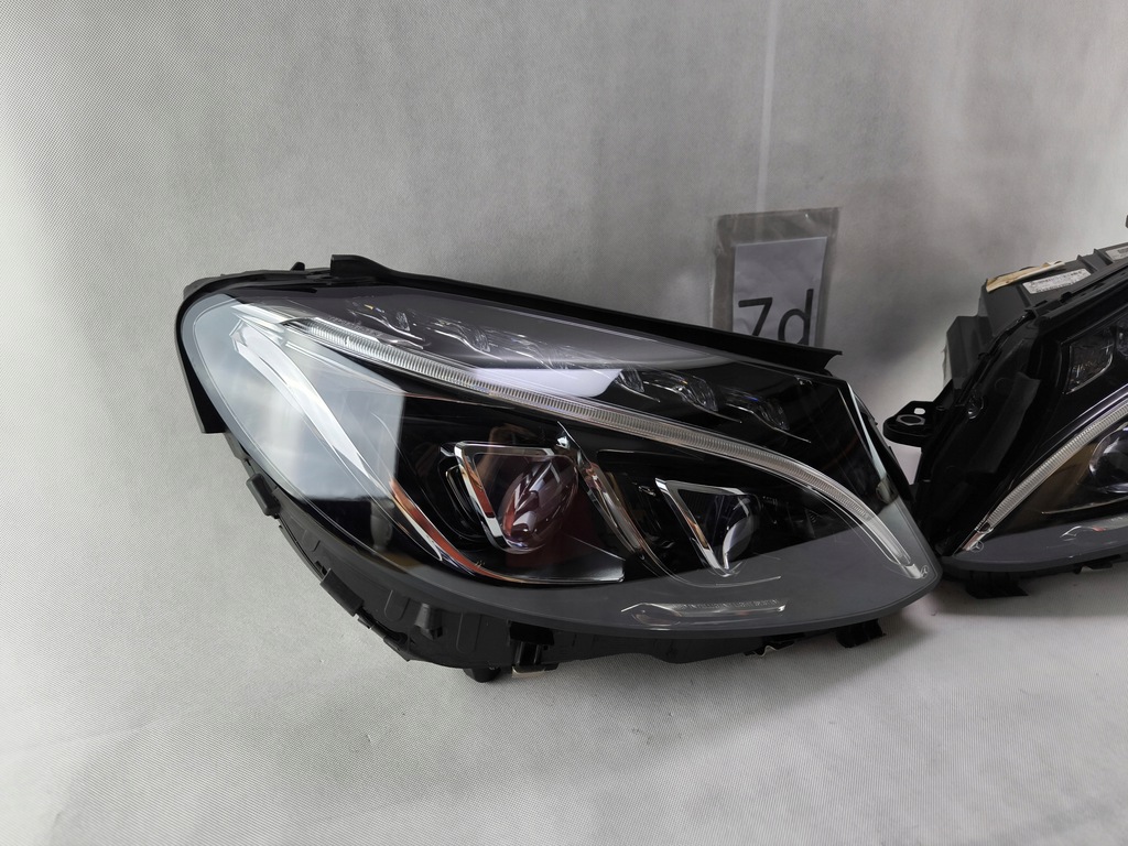 MERCEDES CLK 209 LIFT W209 LAMPĂ DE FAR XENON ROTIRE LA STÂNGA DREAPTA Product image