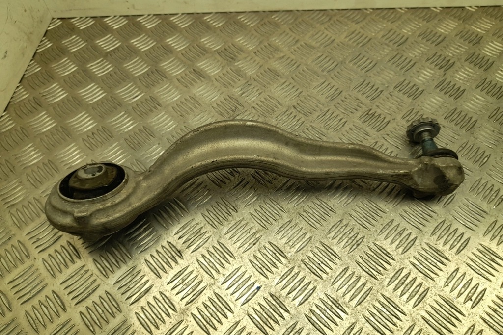 Front Bent Swing Arms Mercedes-Benz C (W206) 2063331000 2022 Product image