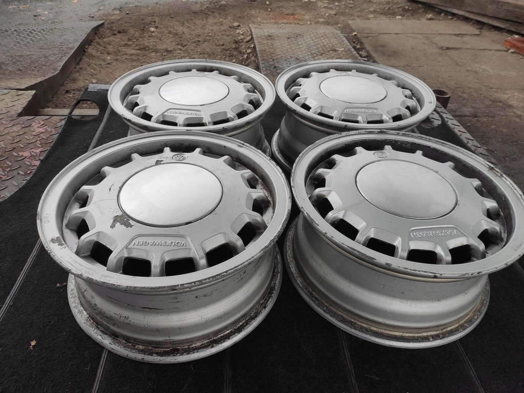 JANTE ALIE 14" 4x100 MONTREAL VW Golf GTI Passat Jetta Polo Corrado CU CAPACE Product image