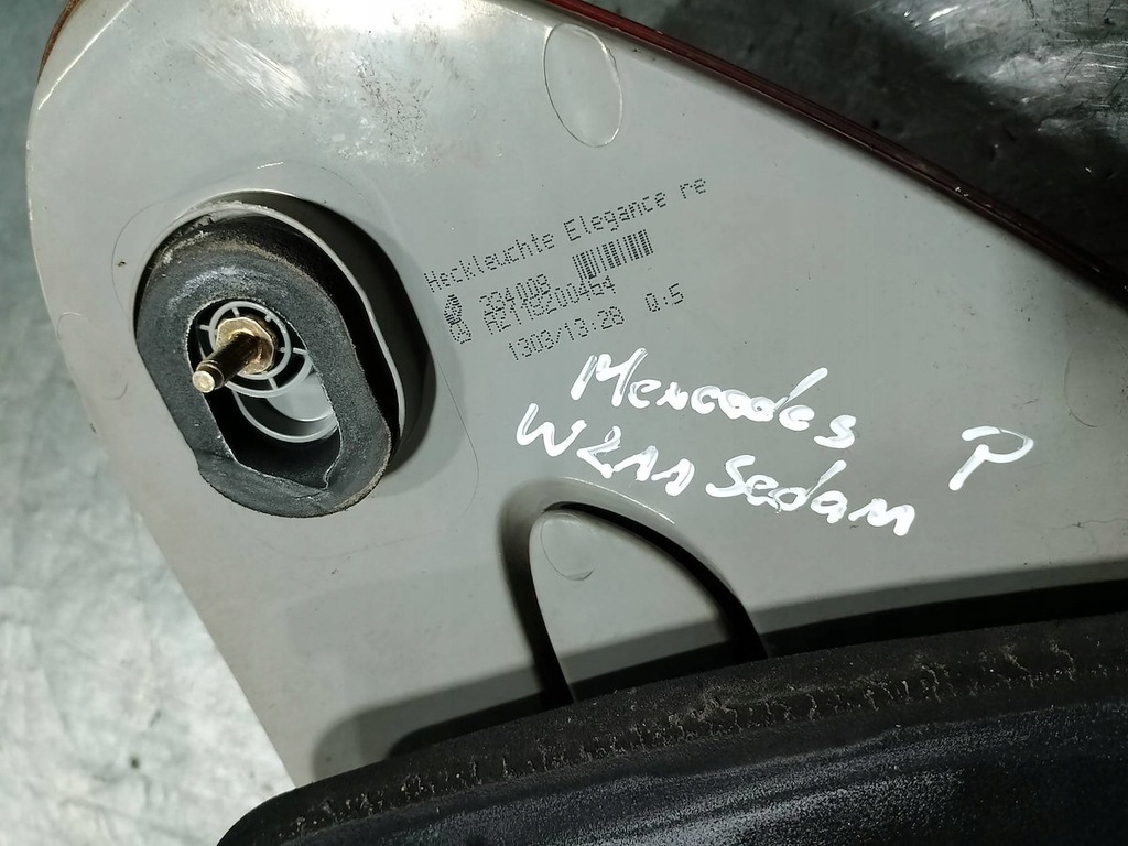 LAMPĂ SPATE DREAPTA MERCEDES-BENZ W211 A2118200464 SEDAN Product image