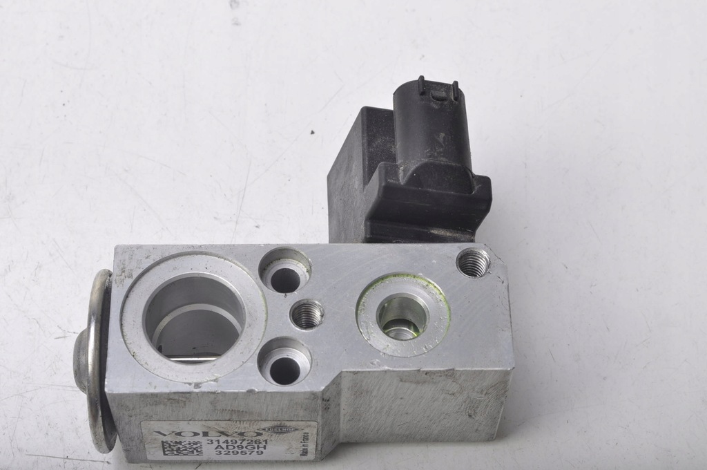 VOLVO XC60 T6 T8 VALVĂ DE EXPANSIUNE DE ÎNCĂRCARE 31497261 Product image