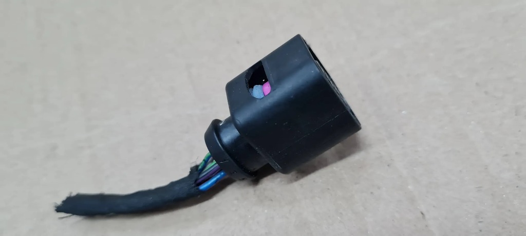 A5 8W PRISE MOTOR CUB 4H0973713 A4 B9 8W Q5 Q3 Product image