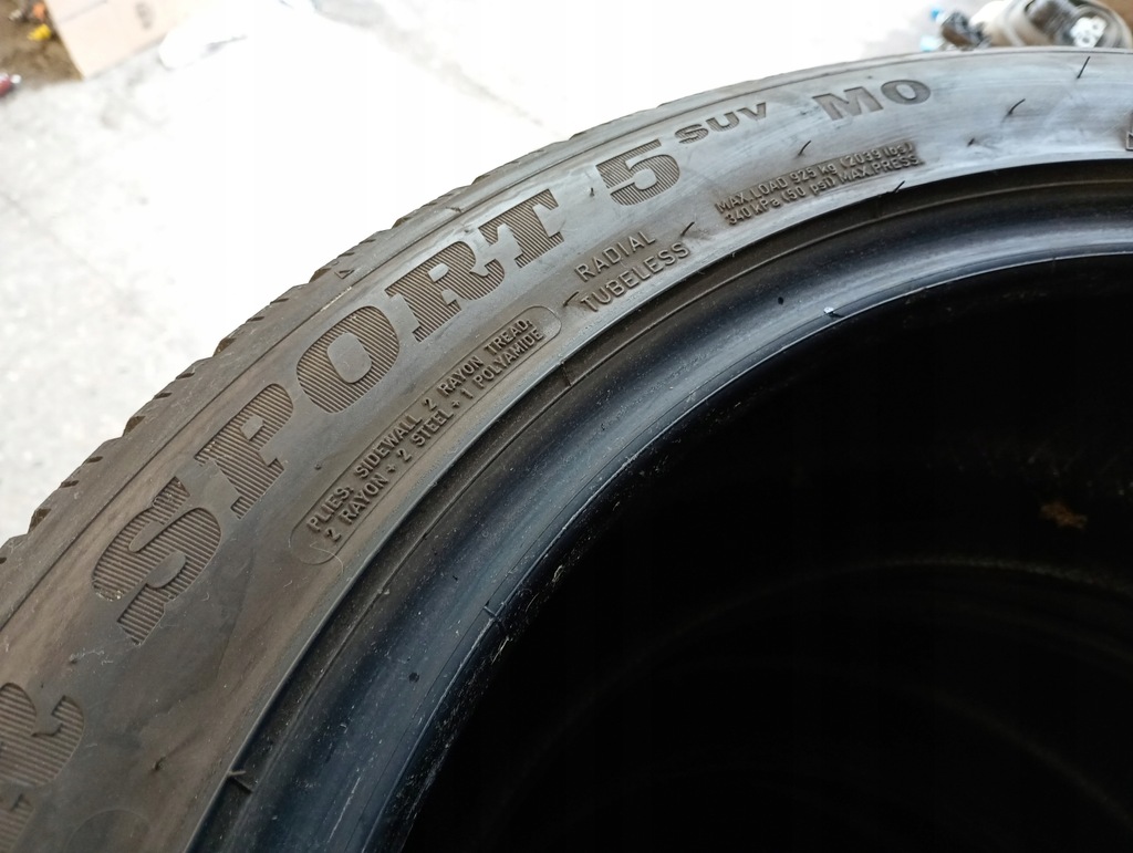 Dunlop Winter Sport5 5 2x 255/45R20 și 2x 285/45R20 anvelope de 4,3 mm iarna Product image