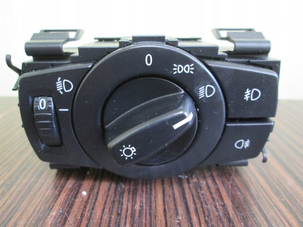 BMW E81 E84 E87 E90 E92 COMUTATOR PANOU LUMINI Product image
