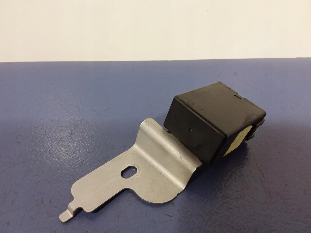 MAZDA 5 II CW 10-15 MODUL DE BLOCARE FĂRĂ CHEIE X1T85671M Product image