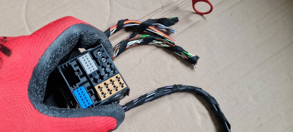 A5 8W CONECTOR RADIO ștecher 8X0035444 Q5 Q3 A6 A4 B9 Q3 Q7 4M Product image