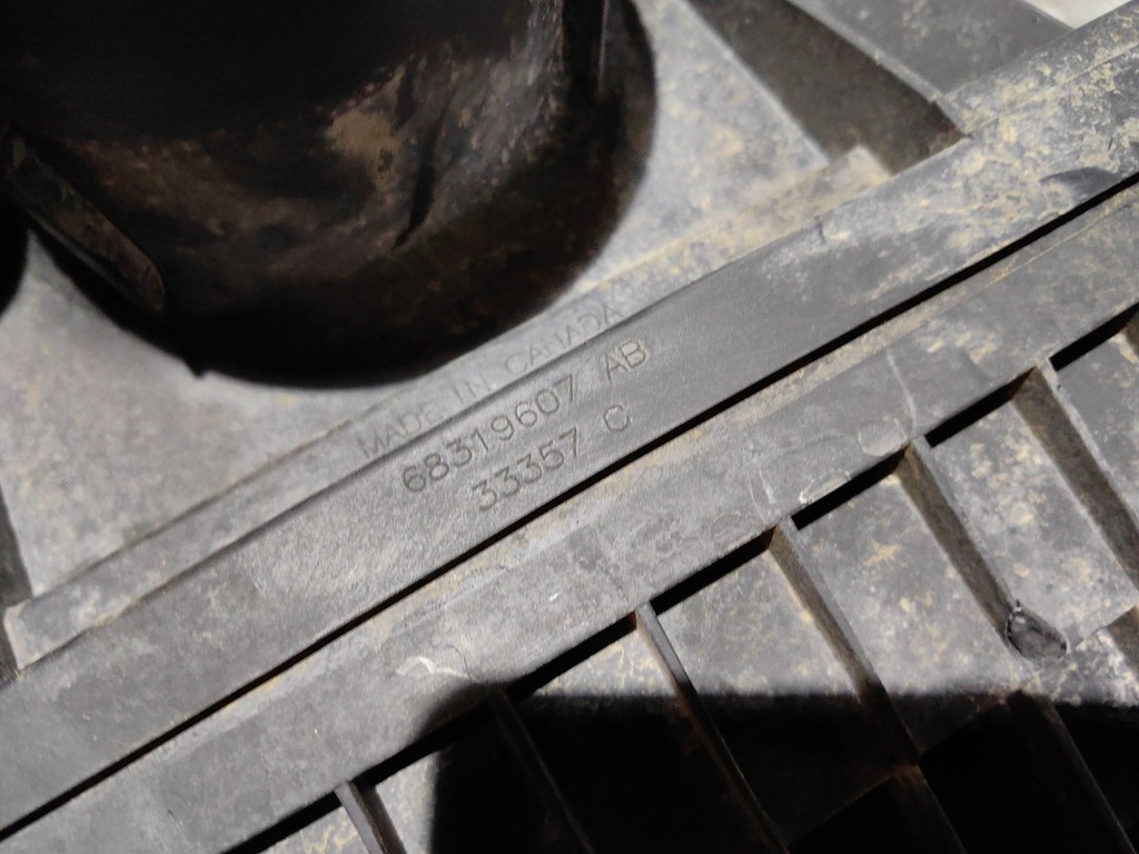 Dodge Ram 1500 19 2019-2023 5.7 Țeavă de carcasă cu filtru de aer 68319607AB Product image