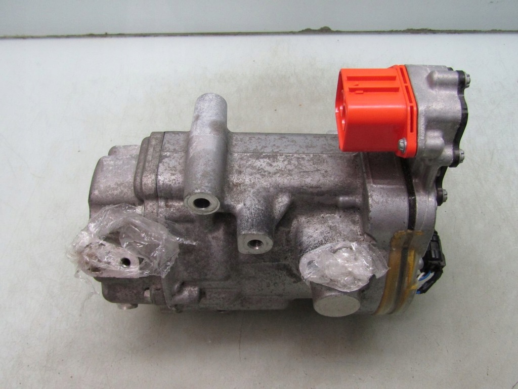 LEAF II ZE1 21R COMPRESOR AER CONDITIONAT COMPRESOR 926005SA1B 92600 5SA1B Product image