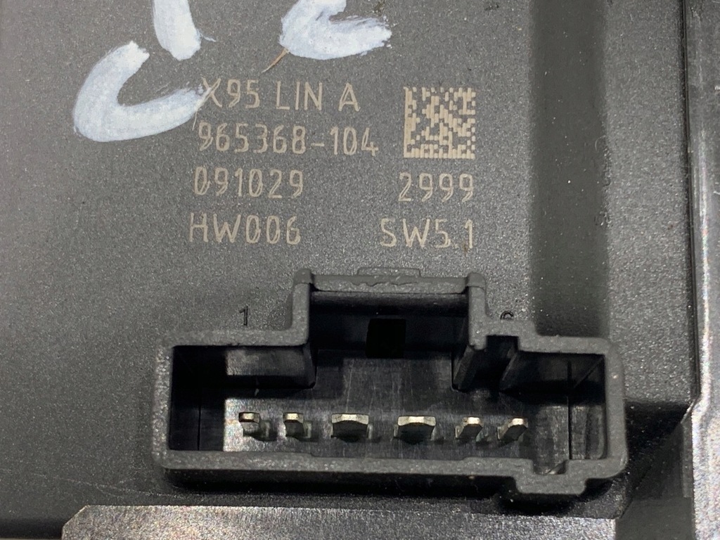 Parbriz drept Renault Megane III 807300004R KOMBI Product image