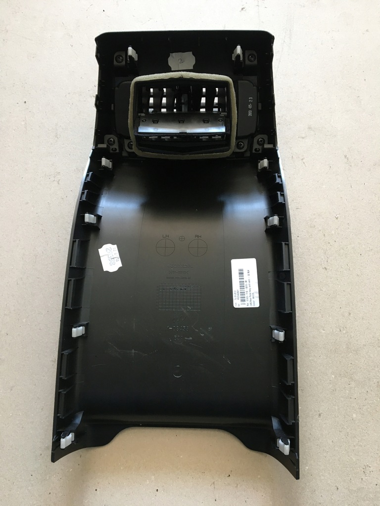 HONDA CR-V IV 12- GREȚII DE AER SPATE A PANOULUI GRĂTAR TUNELULUI CENTRAL Product image