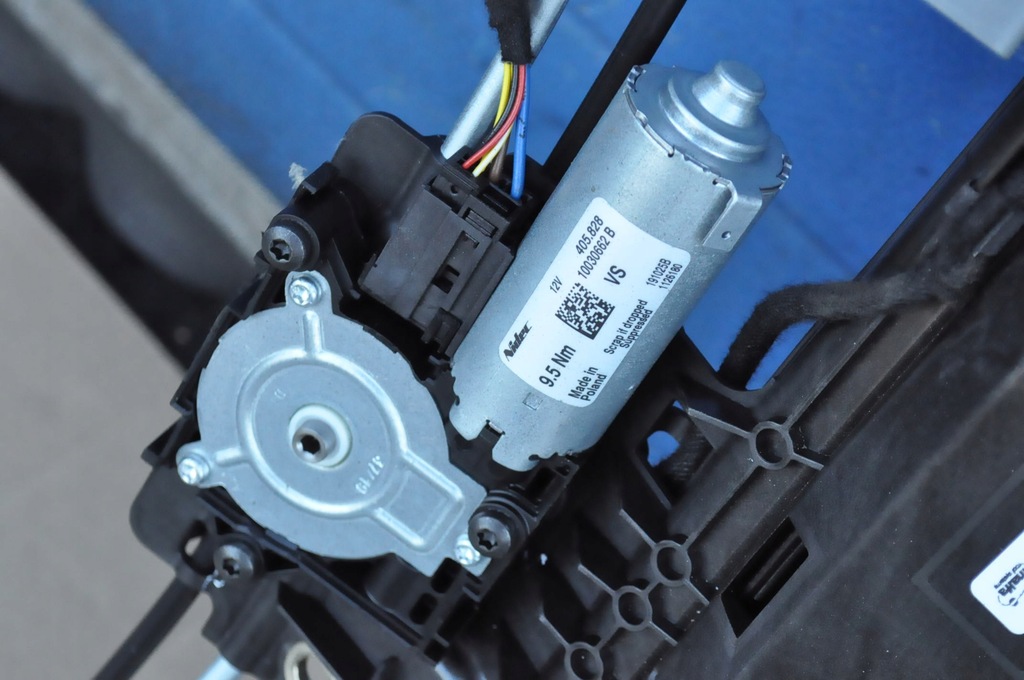 VOLVO S60 III V60 II XC60 XC90 II S90 V90 FEREASTRĂ PANORAMĂ TRAPAȘ Product image