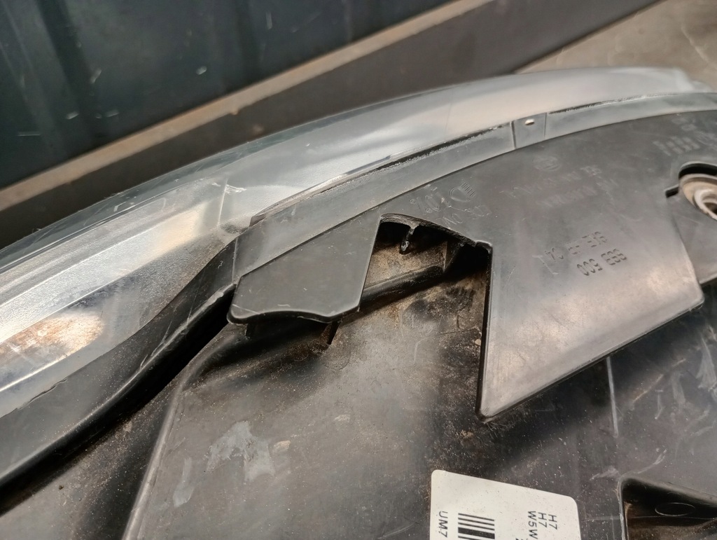 3C0941005Q FAVIUL LEGAT VW PASSAT B6 HELLA Product image