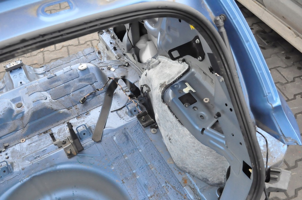 FORD FIESTA MK8 3D SFER STÂNGA DREAPTA SPATE TOATA CUREA DE BAI Product image