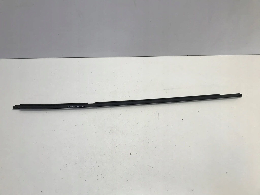 SKODA ENYAQ iV 20r BANDA DE răzuire GEAMURI STÂNGA SPATE CROM 5LG839477A Product image