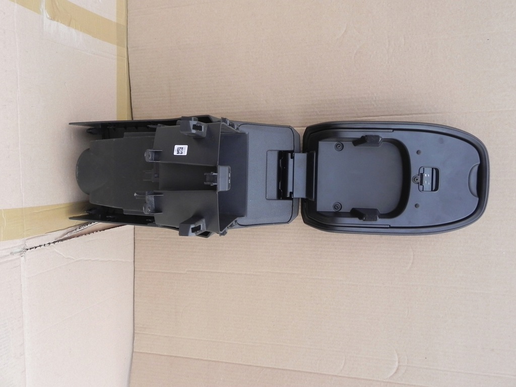 GRILĂ COTIERE FORD KUGA MK1 LIFT C MAX MK2 Product image