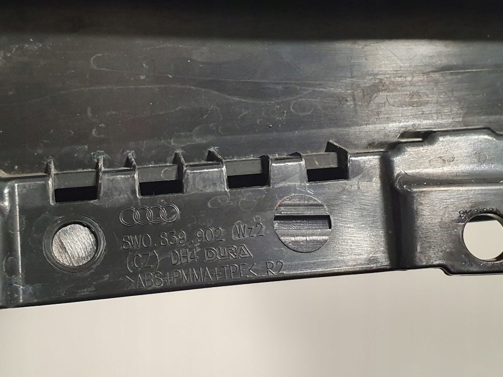 AUDI A4 B9 GARNITURA BANDA USA DREAPTA SPATE 8W0839902 8W9839904A COMBI Product image
