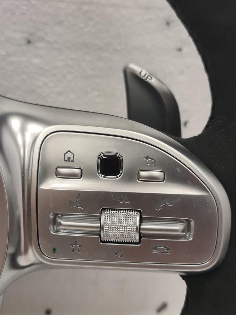 Volan încălzit Mercedes AMG Carbon Alcantara Product image