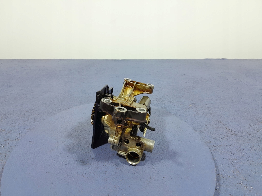 VOLVO XC90 II 2.0 T8 B4204T27 320 CP POMPA ULEI 31430089 Product image