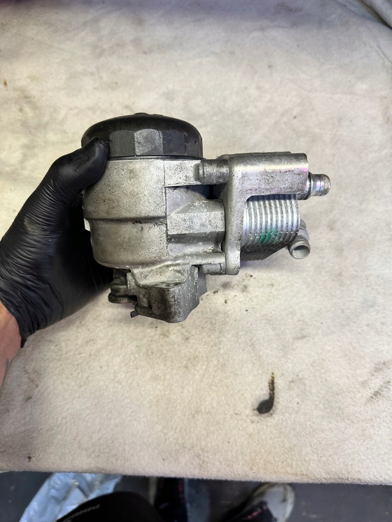 BAZ FILTRU ULEI + RĂCITOR BMW E87 118i 120i 2.0 B N46B20B 7505203 Product image