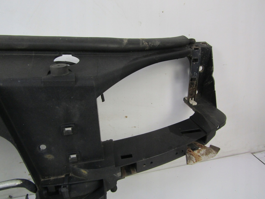 Ford Mondeo MK3 Cert din față Armare față 00-03 5D 2.0TDCI Product image