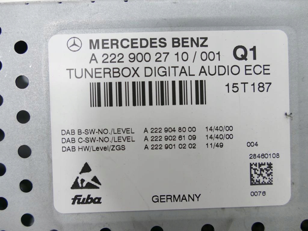 MERCEDES E W212 LIFT AMPLIFICATOR TUNER RADIO W222 Product image
