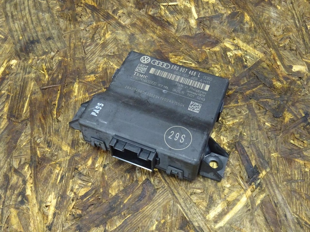 AUDI A4 B8 8K LIFT 12-15 MODUL CONTROLLER GATEWAY 8R0907468L Product image