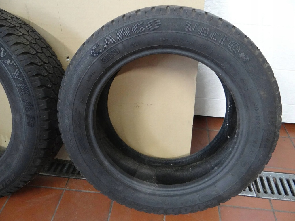 Anvelope de iarnă 215/60 R17C Goodyear Cargo Vector 109/107T Product image