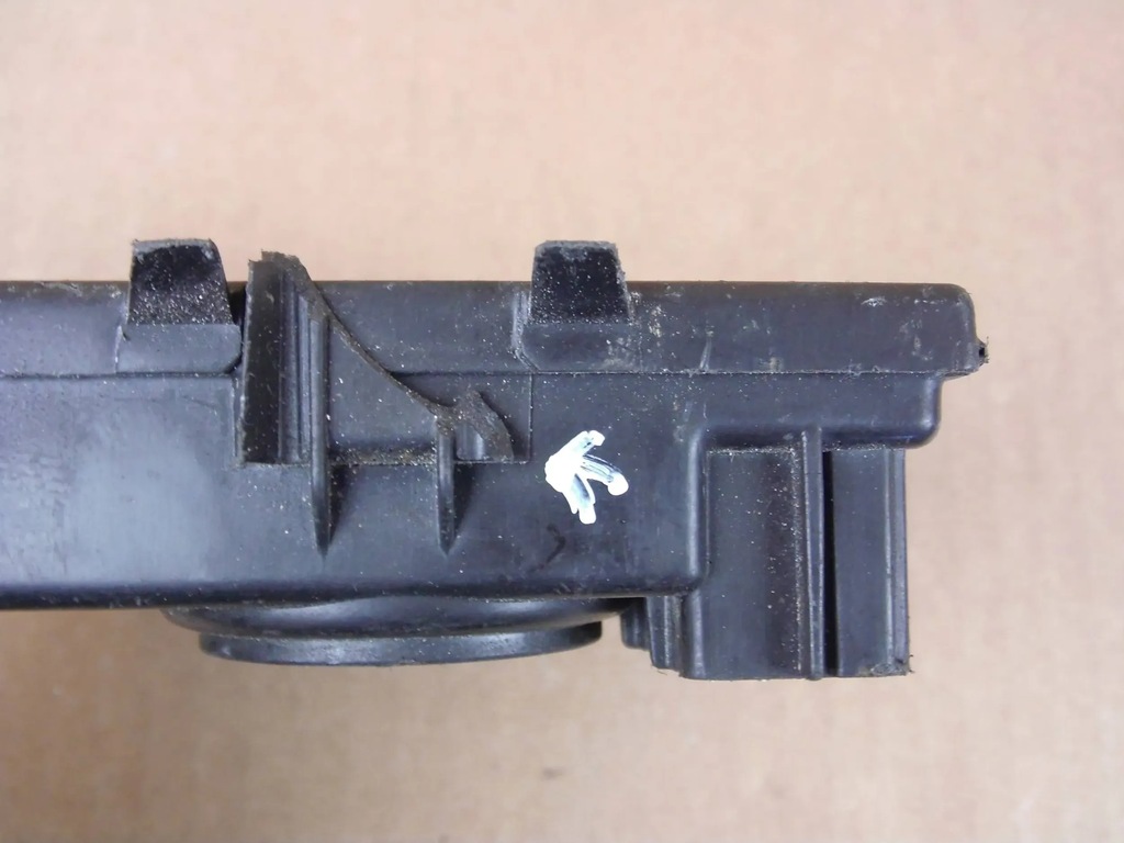 Modulul de control al hayonului pentru Jeep Cherokee KL 2015 68234603AA Product image