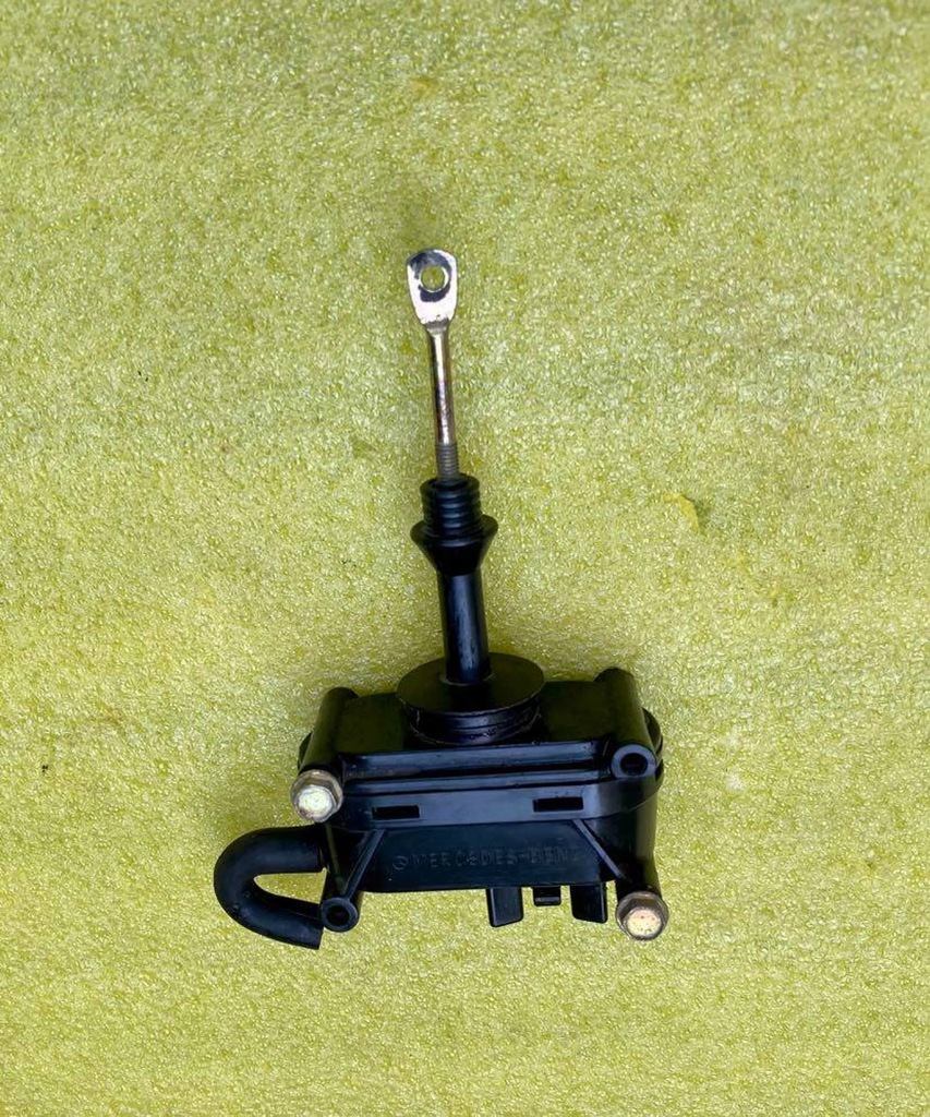 Mercedes W123 Servomotor de inchidere centralizata Product image