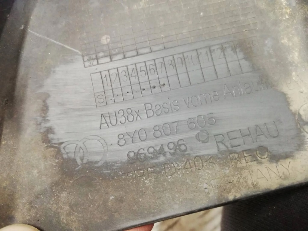 CURSĂ DE AER ÎN PANOUL STÂNGA AUDI A3 8Y 8Y0807605 Product image