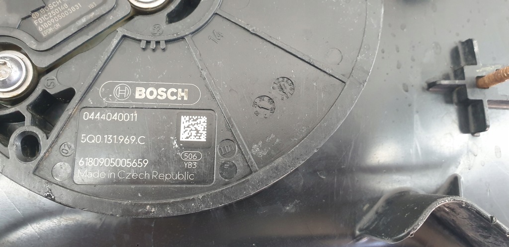 POMPA REZERVOR ADBLUE VW T5 T6 MULTIVAN 7E0131877G 0444040011 5Q0131969C Product image
