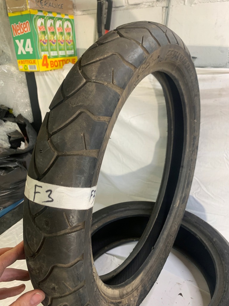 anvelopă bridgestone 110 80 19 Product image