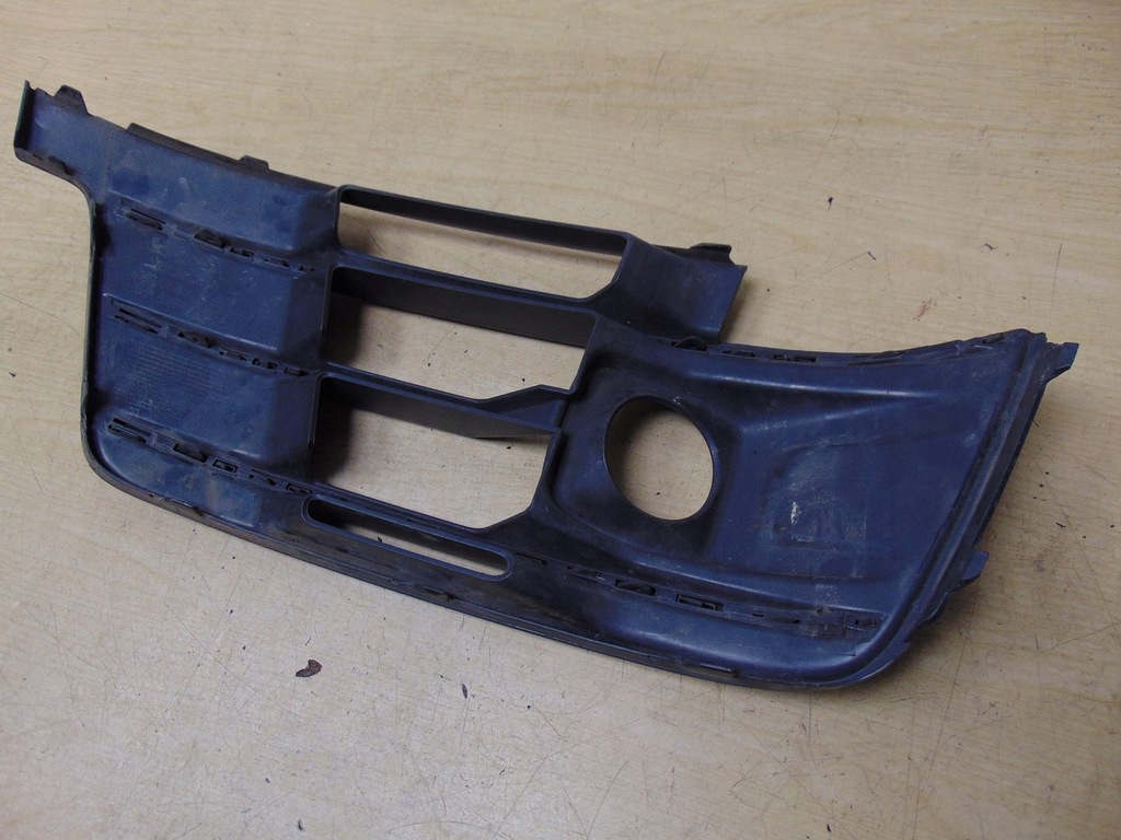 GRILĂ ÎN BARĂ ȘTANGA AUDI Q7 4M S-LINE LIFT 4M0807681E Product image