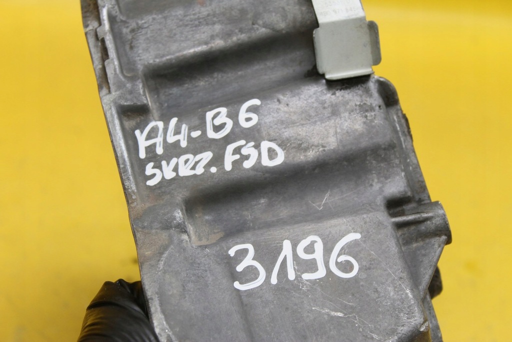 CAZ, CAPAC TRANSMISIE A4 B6 3.0 B 01J301212F Product image
