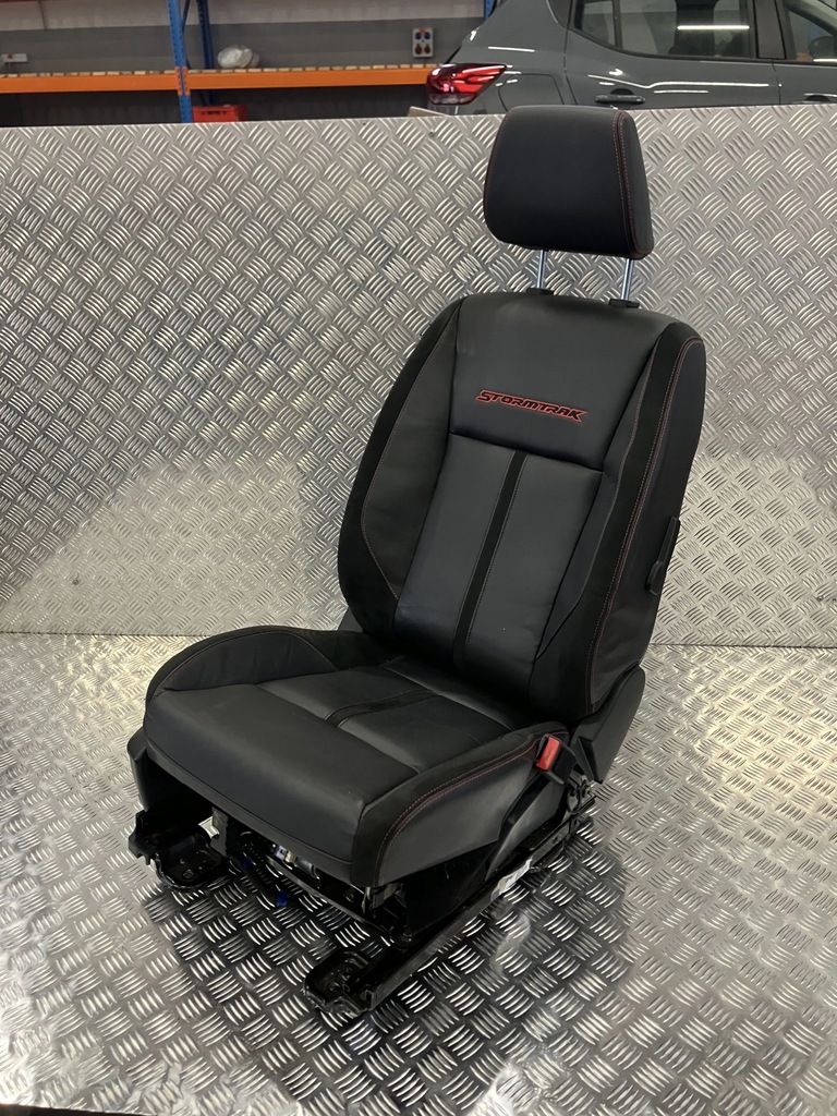 SCAUN INCALZIT ELECTRIC DREAPTA FORD RANGER 19- 4D STORMTRAK Product image