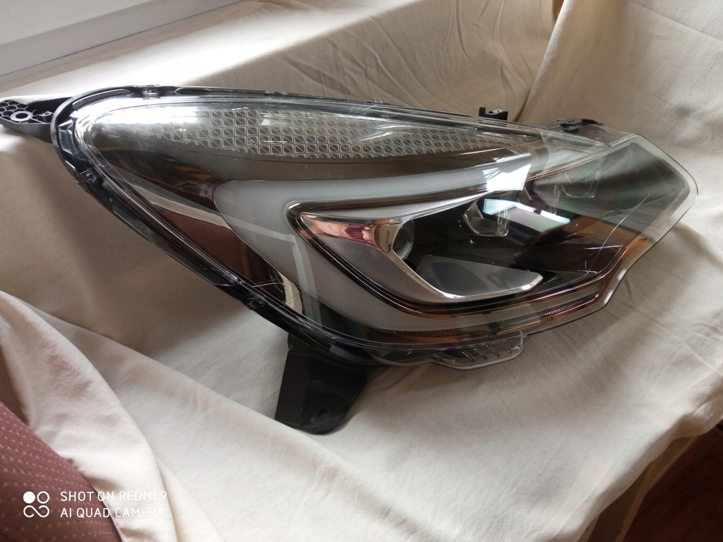 Lampa dreapta Citroen DS3 Xenon Led 14-16r 9808065080 Product image