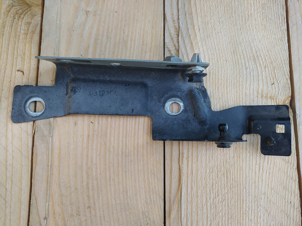 Fixare suport aripa, stanga fata - Renault Captur Product image