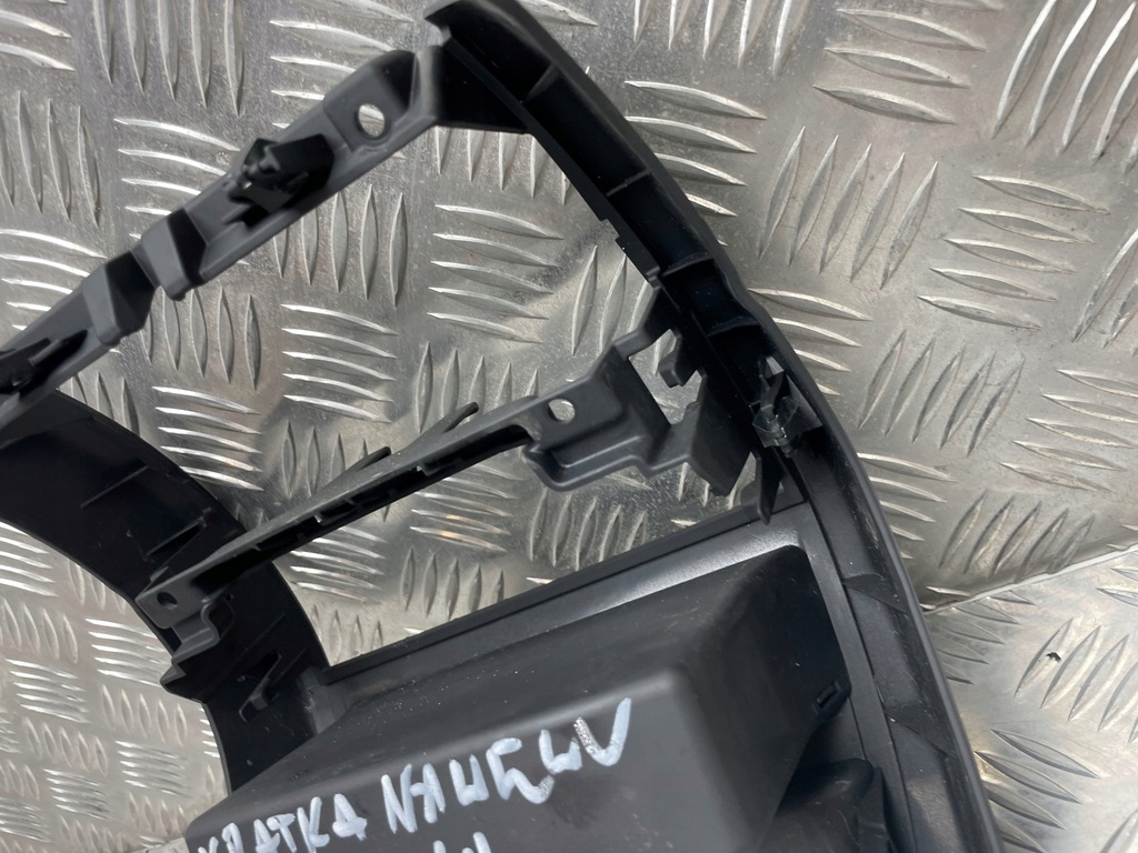 CAPAC BMW F10, PLACA CONSOLĂ TUNEL CENTRAL, LAMPĂ ȚIGĂRI SPATE 9206664 Product image