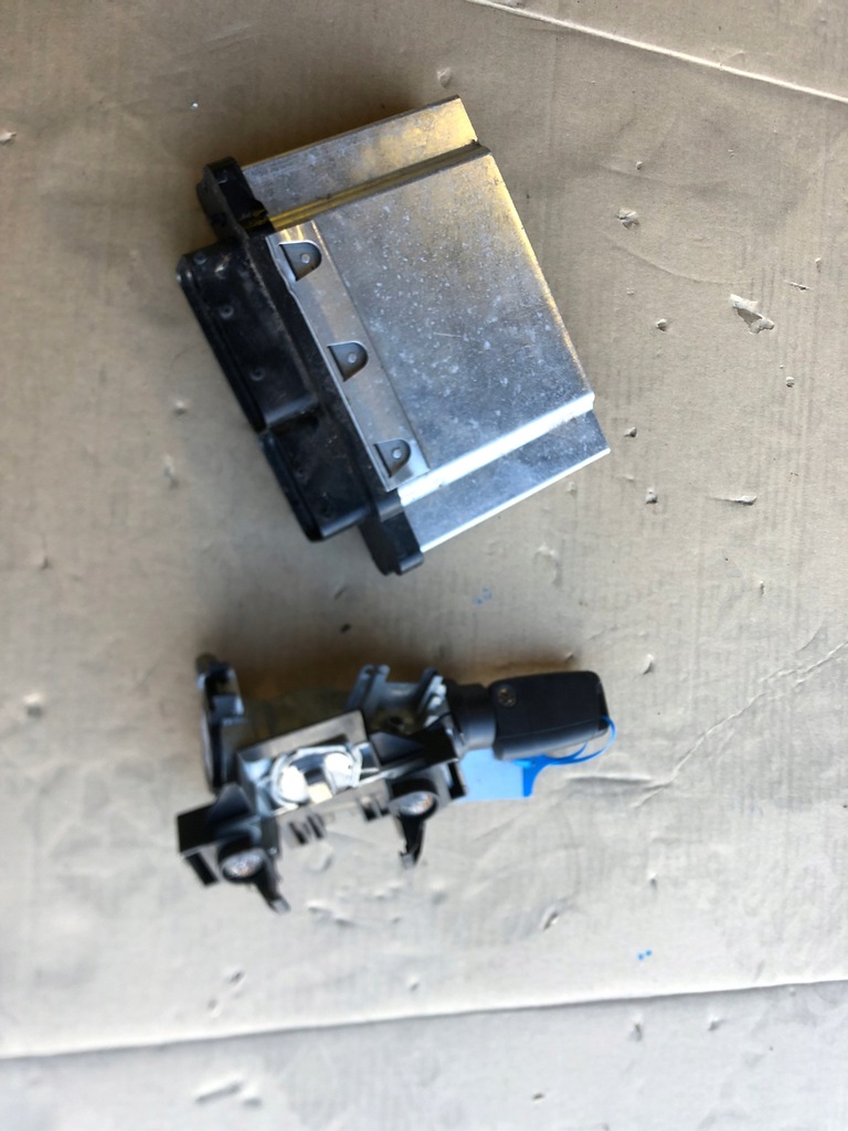 Controler motor VW sportswan 04E907309BH Product image