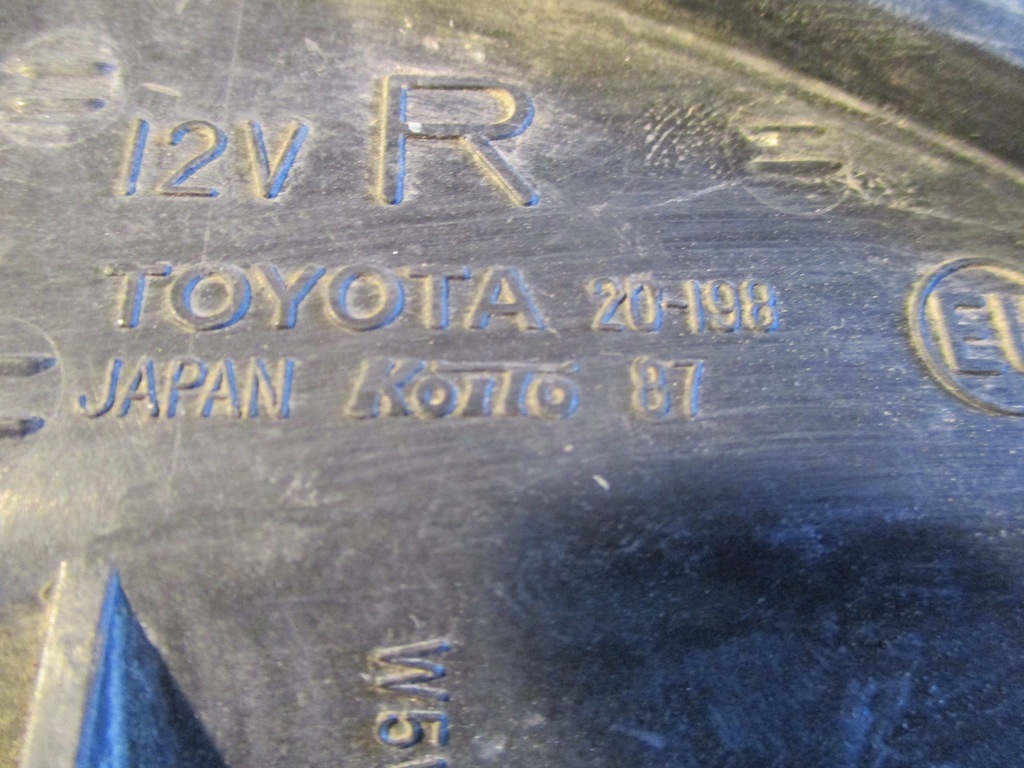 2015/8 LAMPĂ DE SEMNALIZARE, BLINKER FAȚĂ DREAPTA, TOYOTA CARINA E KOITO 20-198 Product image
