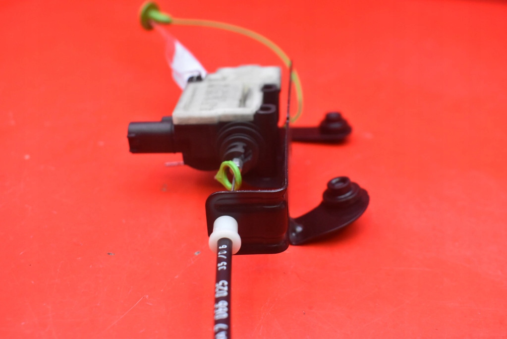 MOTOR CLAPETA COMBUSTIBIL 6711-6985878-04 BMW E60 E61 03-07 Product image