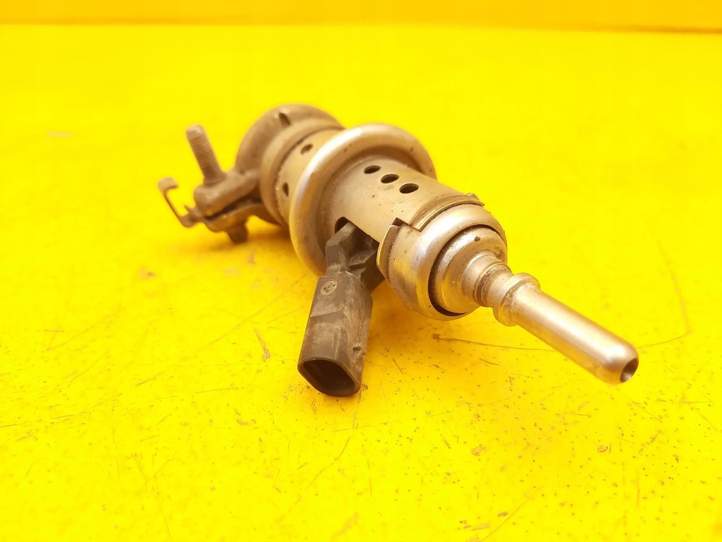 Mercedes-Benz Sprinter W907 INJECTOR ADBLUE A0004900200 Product image
