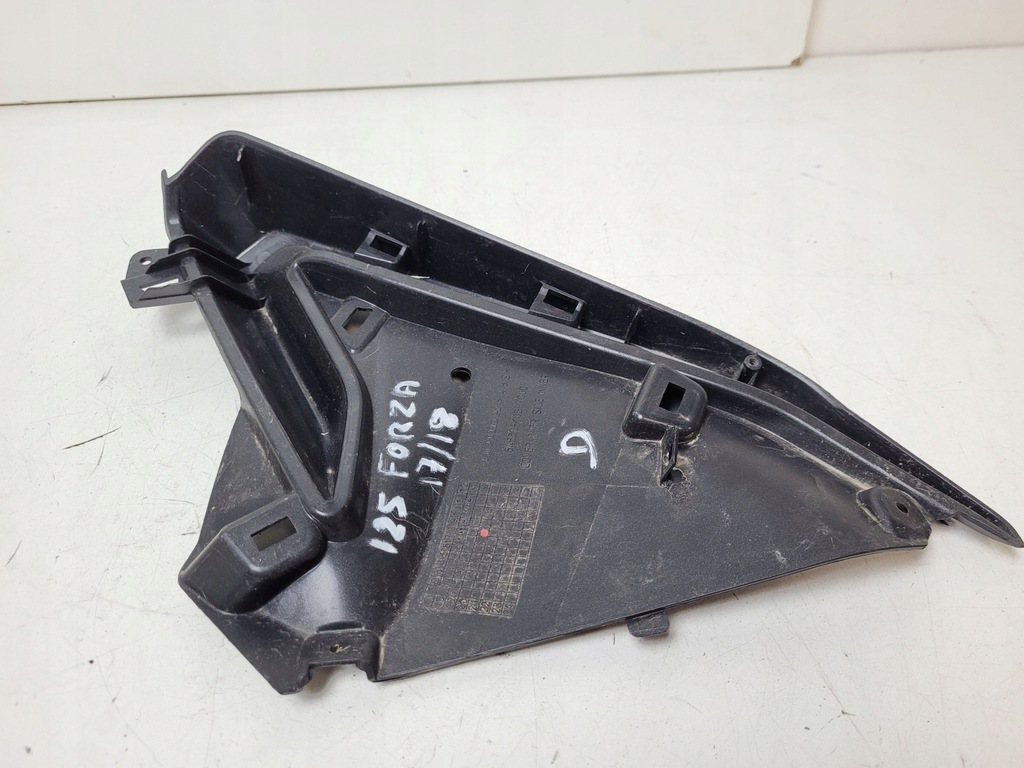HONDA FORZA 125 350 18-20 UMPLINA DREAPTA Product image