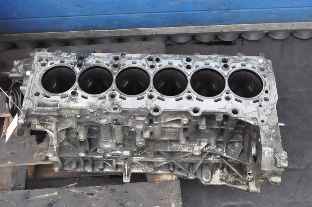 BMW E90 E91 E92 3.0D 204KM 245KM BLOK SILNIKA N57D30A 7799978 CZYTAJ OPIS!! Product image