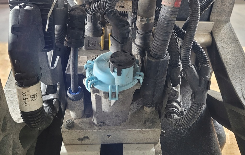 Rezervor AdBlue pompa SMOK VOLVO FH4 RENAULT T EURO 6 FV 21226079 Product image